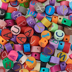 Handgemachten Polymer Clay flach rund mit Großbuchstaben Perlen&nbsp;CLAY-CW0001-01