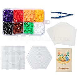 8 Farben Sicherungsperlen Kit, mit quadratischen und sechseckigen Stecktafeln aus ABC-Kunststoff, Bügelpapier und Plastikpinzette, Thema Weihnachten, Mischfarbe, 5x5 mm, Bohrung: 3 mm, ca. 640 Stk.