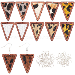 Olycraft 12pcs 6 pendentifs en cuir de vachette écologiques de style, avec du bois teint, triangle avec imprimé léopard, avec des anneaux de saut ouverts en fer et des crochets pour boucles d'oreilles, couleur mixte, 6~35x6~27x4mm, Trou: 1.2~2mm, 2 pièces / style