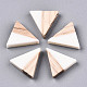 半透明の不透明な樹脂と木製のカボション  三角形  ミックスカラー  15x14.5x3mm CRES-N028-001A-2