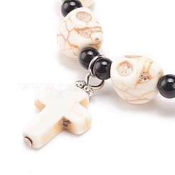 Braccialetto elasticizzato con perline di teschio di giada mashan naturale con ciondolo a forma di croce di turchese sintetico (tinto).&nbsp;BJEW-JB08378-01
