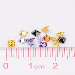 Cabochons à dos pointu en zircone cubique de forme carrée de qualité mixte A&nbsp;X-ZIRC-M004-3x3mm