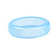 Bagliore nell'anello da dito a fascia semplice trasparente in plastica luminosa scura per le donne RJEW-T022-005-5