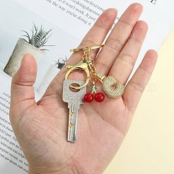 Porte-clés pendentif lettre en laiton micro pavé de zircons cubiques transparents&nbsp;KEYC-SW00015-C