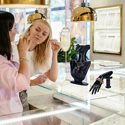 1 Stück Halskettenständer aus Kunstharz in Form einer Frauenbüste&nbsp;NDIS-UN0001-01B
