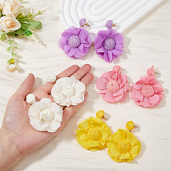 4 Paar 4 Farben Ohrstecker aus Bast im Bohème-Stil mit Blumen und Eisenstiften&nbsp;EJEW-FI0002-26
