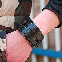 1 Stück breite Kordelarmbänder aus Rindsleder&nbsp;BJEW-CL0001-07A