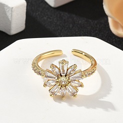 Manschettenringe aus Messing mit Mikropavé und Zirkonia in Blumenform für Damen&nbsp;RJEW-A069-01A-G